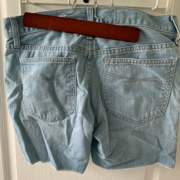 Gap jean shorts size 24 - Picture 2 of 5